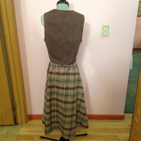 Vintage 1970s '70s Wool Plaid Vest & Skirt Set (Waistcoat Weskit) - Picture 2 of 6